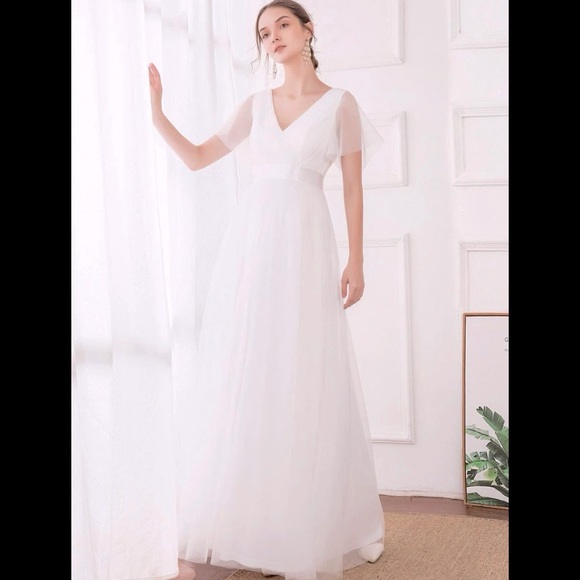 Elegant White Dress - Picture 13 of 15